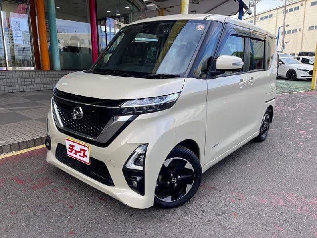 NISSAN