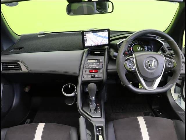 Car thumbnail 3