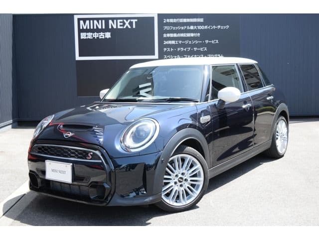 Car image 1