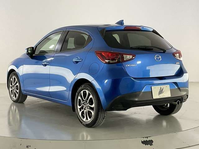 Car thumbnail 4