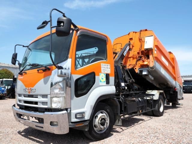 ISUZU