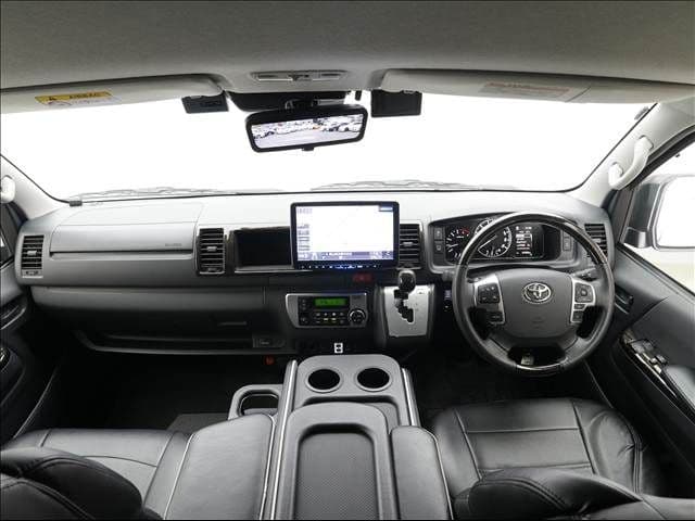 Car thumbnail 3