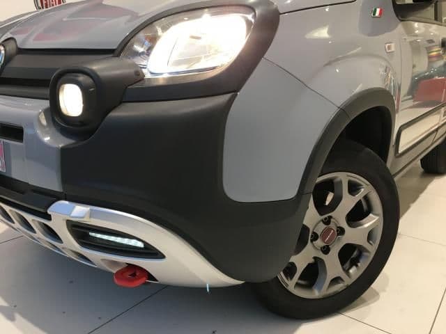 Car thumbnail 3
