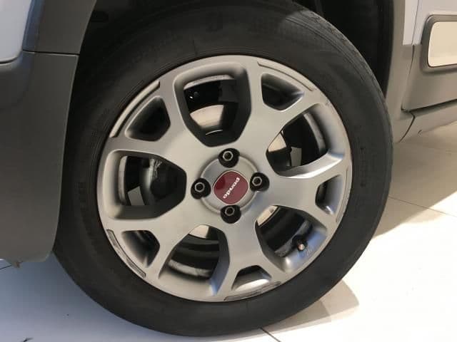 Car thumbnail 4