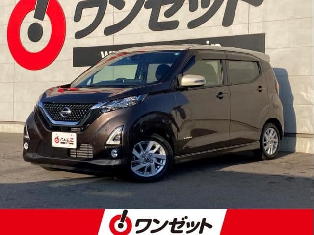 NISSAN