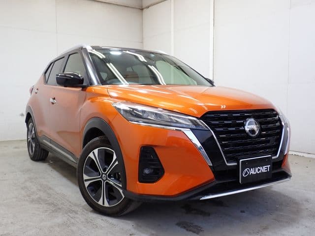 NISSAN