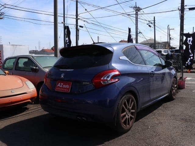 Car thumbnail 3