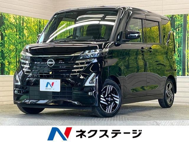 NISSAN