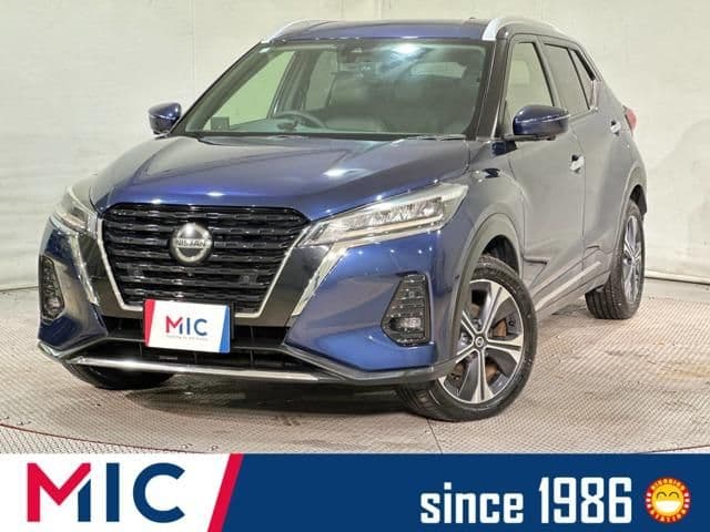 NISSAN