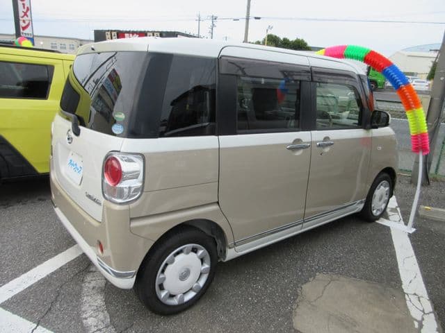 Car thumbnail 3