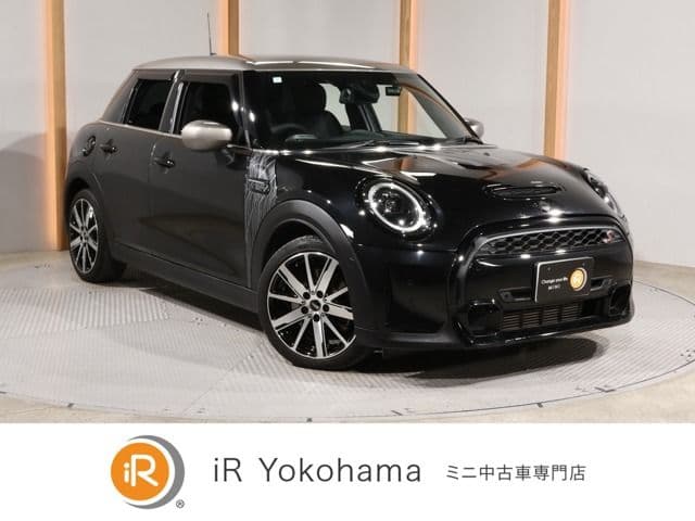 Car image 1