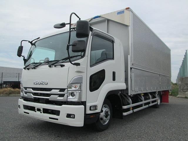 ISUZU