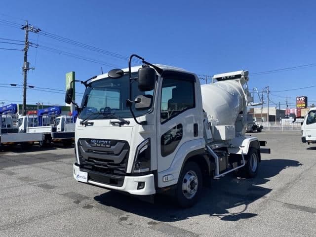ISUZU