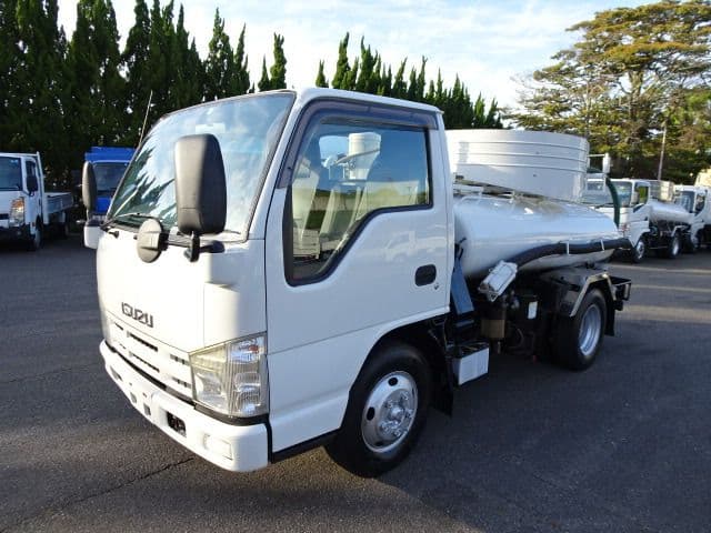 ISUZU