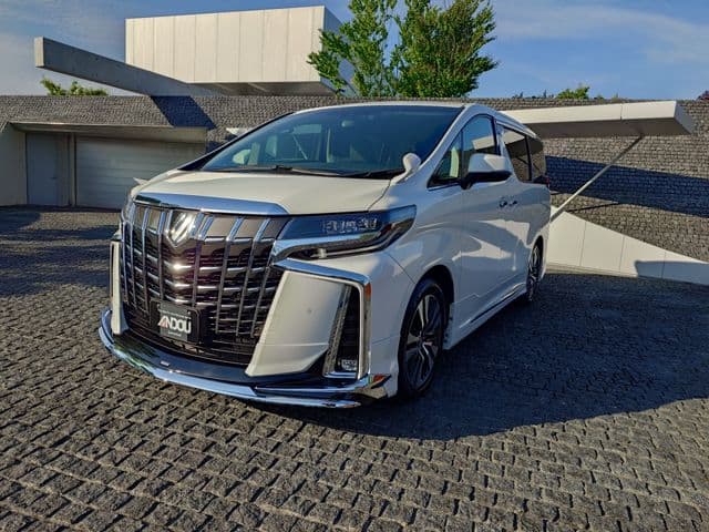 Car image 1