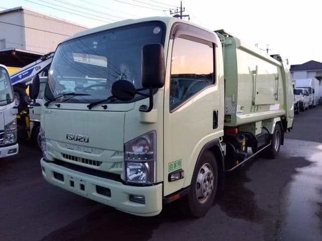 ISUZU