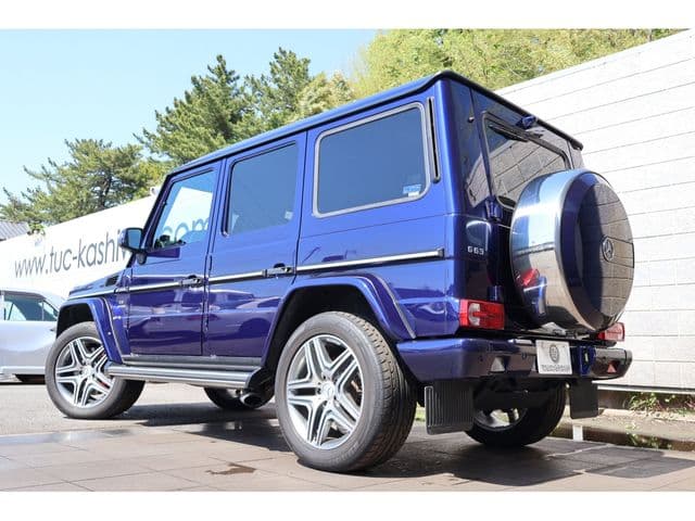 Car thumbnail 3