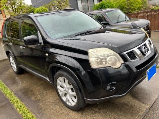 NISSAN