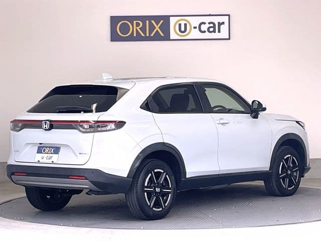 Car thumbnail 3