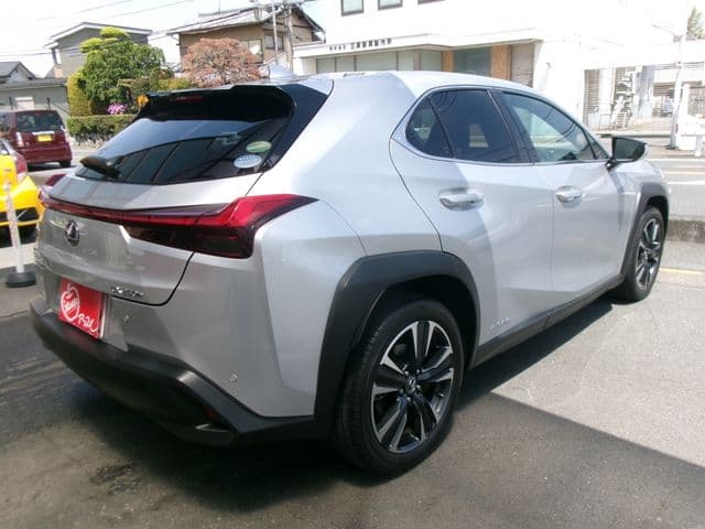Car thumbnail 3