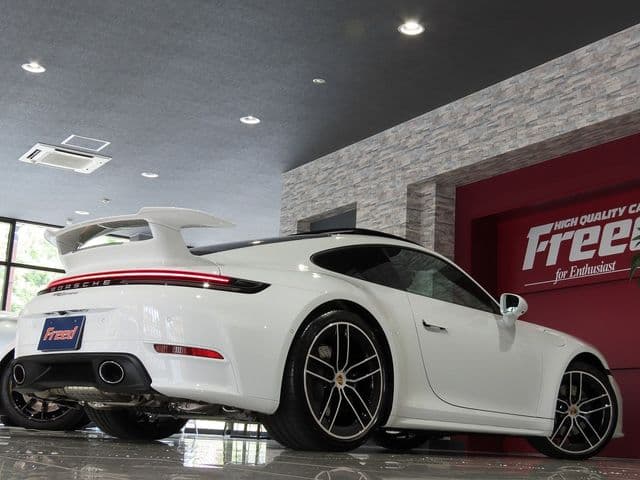 Car thumbnail 3