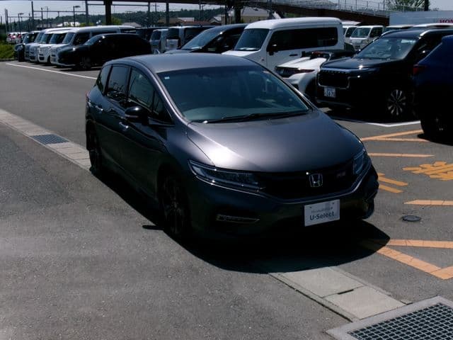 Car thumbnail 3