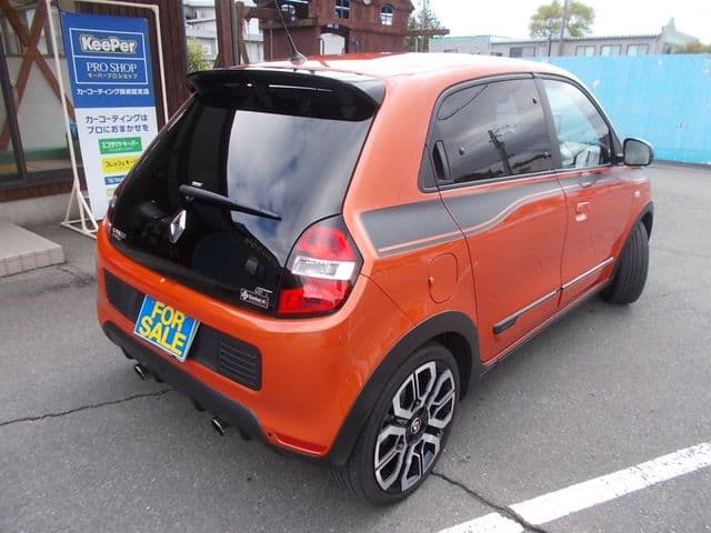 Car thumbnail 4