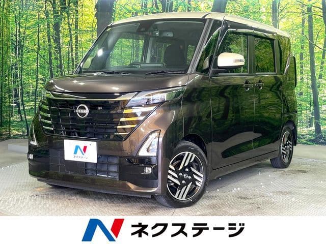 NISSAN