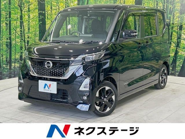 NISSAN