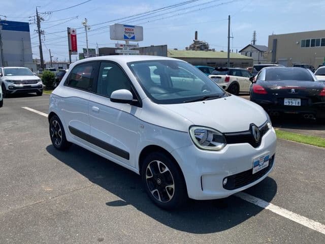 RENAULT