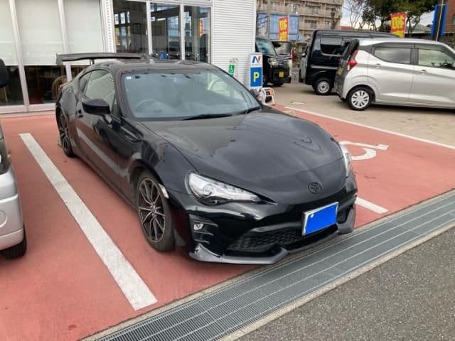 Car image 1