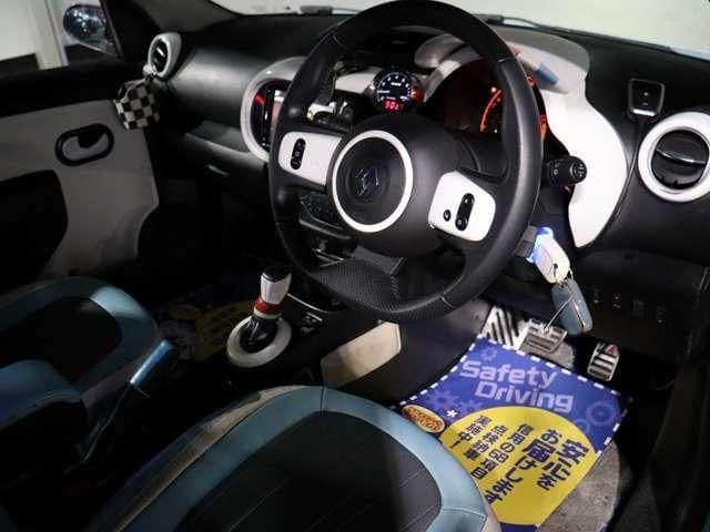 Car thumbnail 4