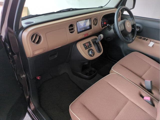 Car thumbnail 3