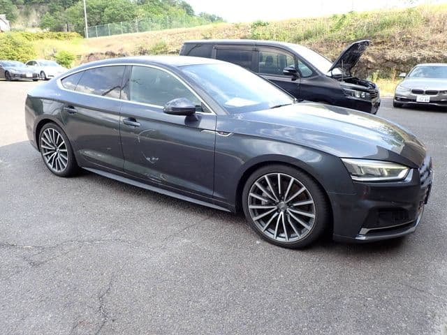 Car thumbnail 4