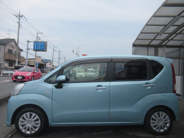 Car thumbnail 4