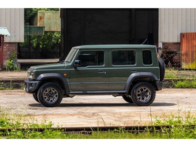 Car thumbnail 4