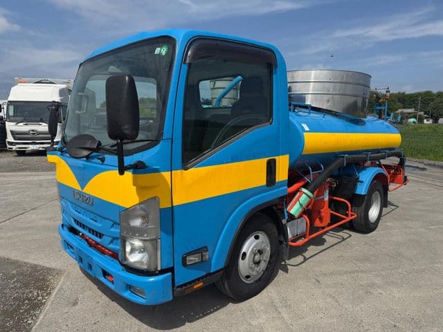 ISUZU