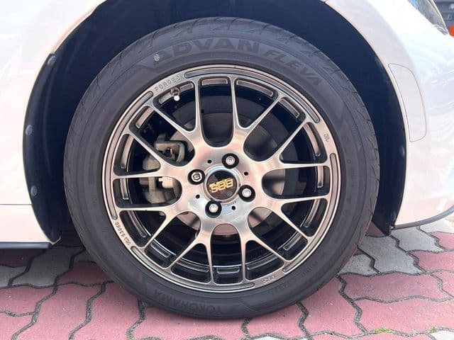 Car thumbnail 4