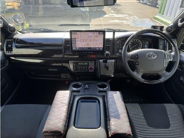 Car thumbnail 3