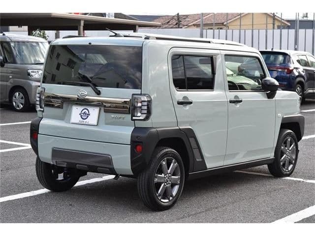 Car thumbnail 3