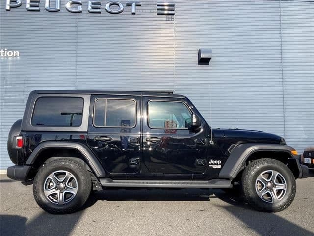 Car thumbnail 4