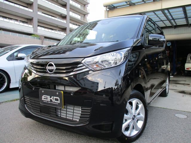 NISSAN