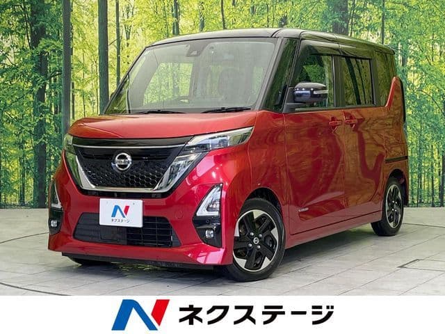 NISSAN