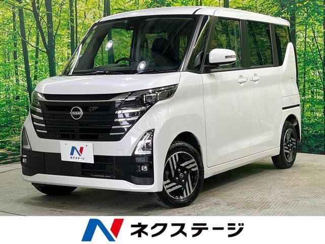 NISSAN