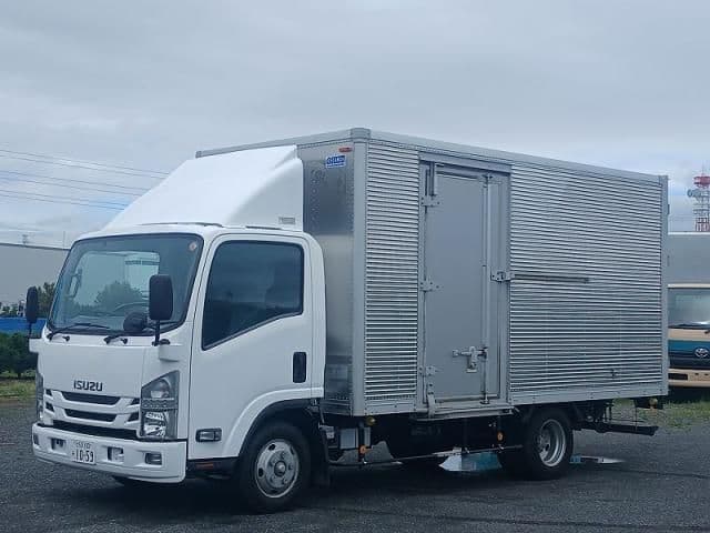 ISUZU