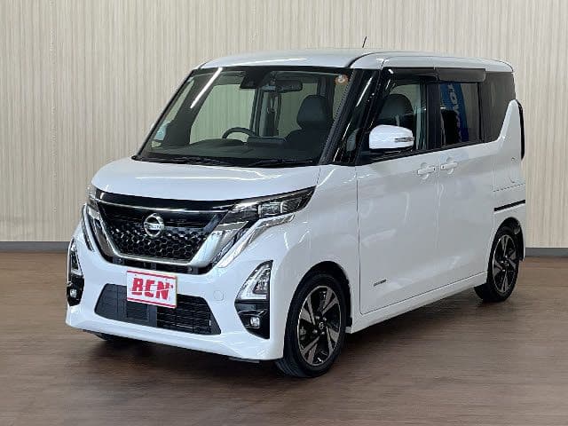 NISSAN