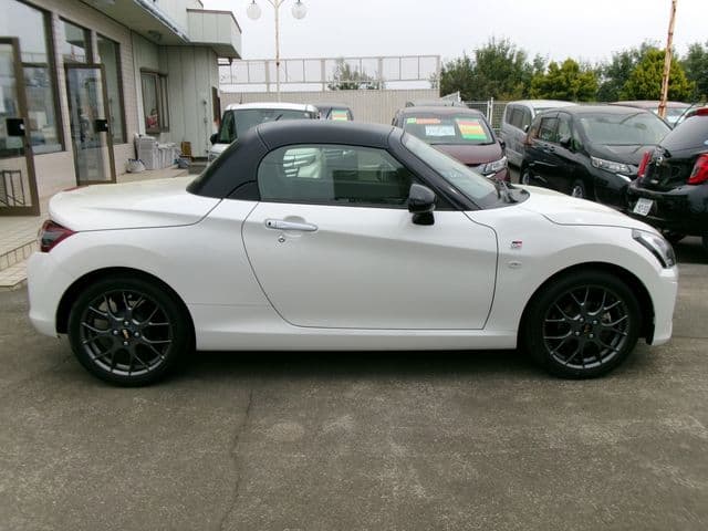 Car thumbnail 4