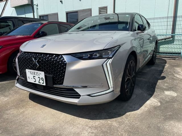 Car image 1