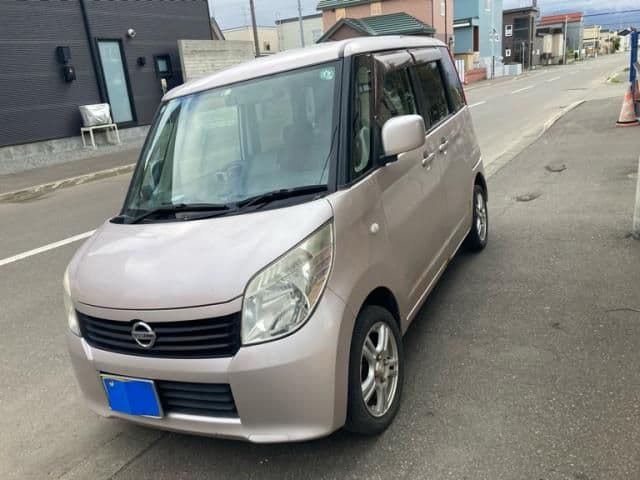 NISSAN