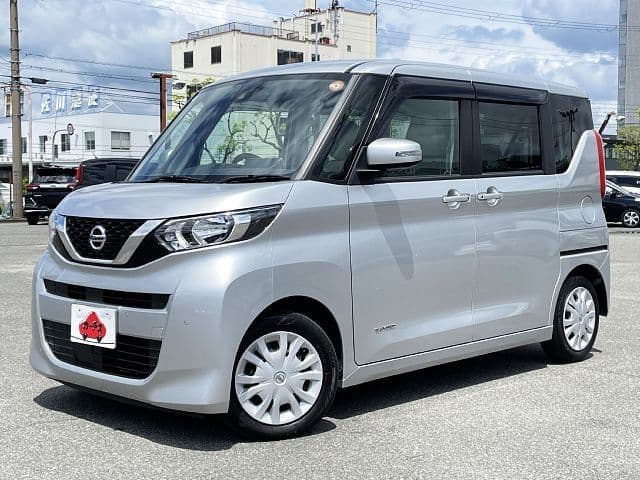 NISSAN